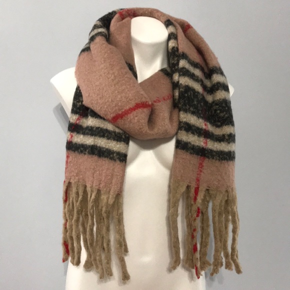 Pink plaid soft plush scarf with fringe - Picture 2 of 8